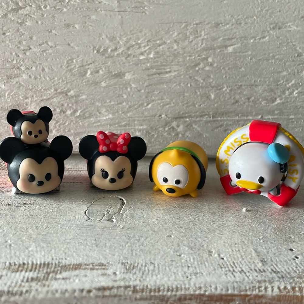 DISNEY Mickey Mouse, Minnie Mouse, Pluto & Donald Tsum Tsum Vinyl Figurine Set